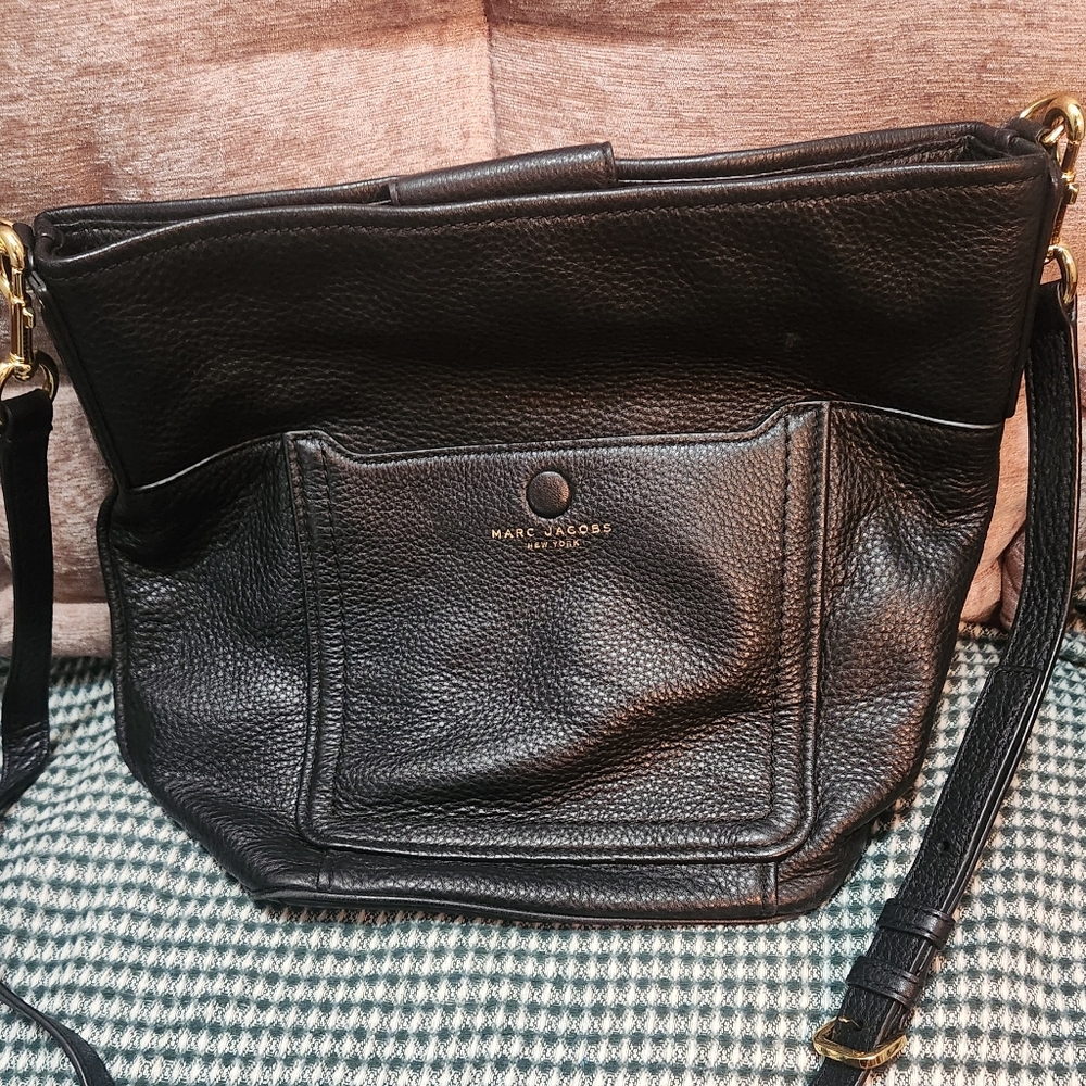 Marc Jacob's Crossbody Bucket Bag